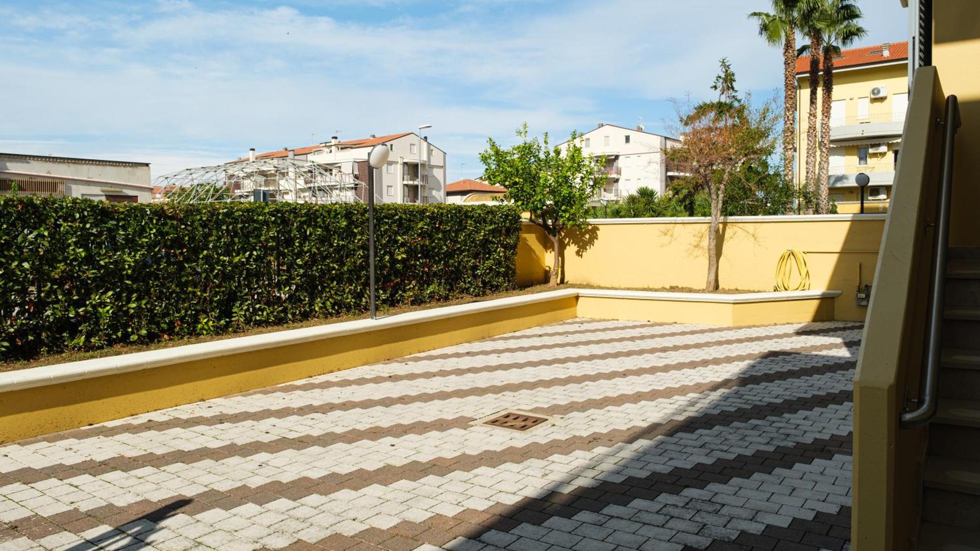 Smart And Sea Apartment Tortoreto Exterior photo