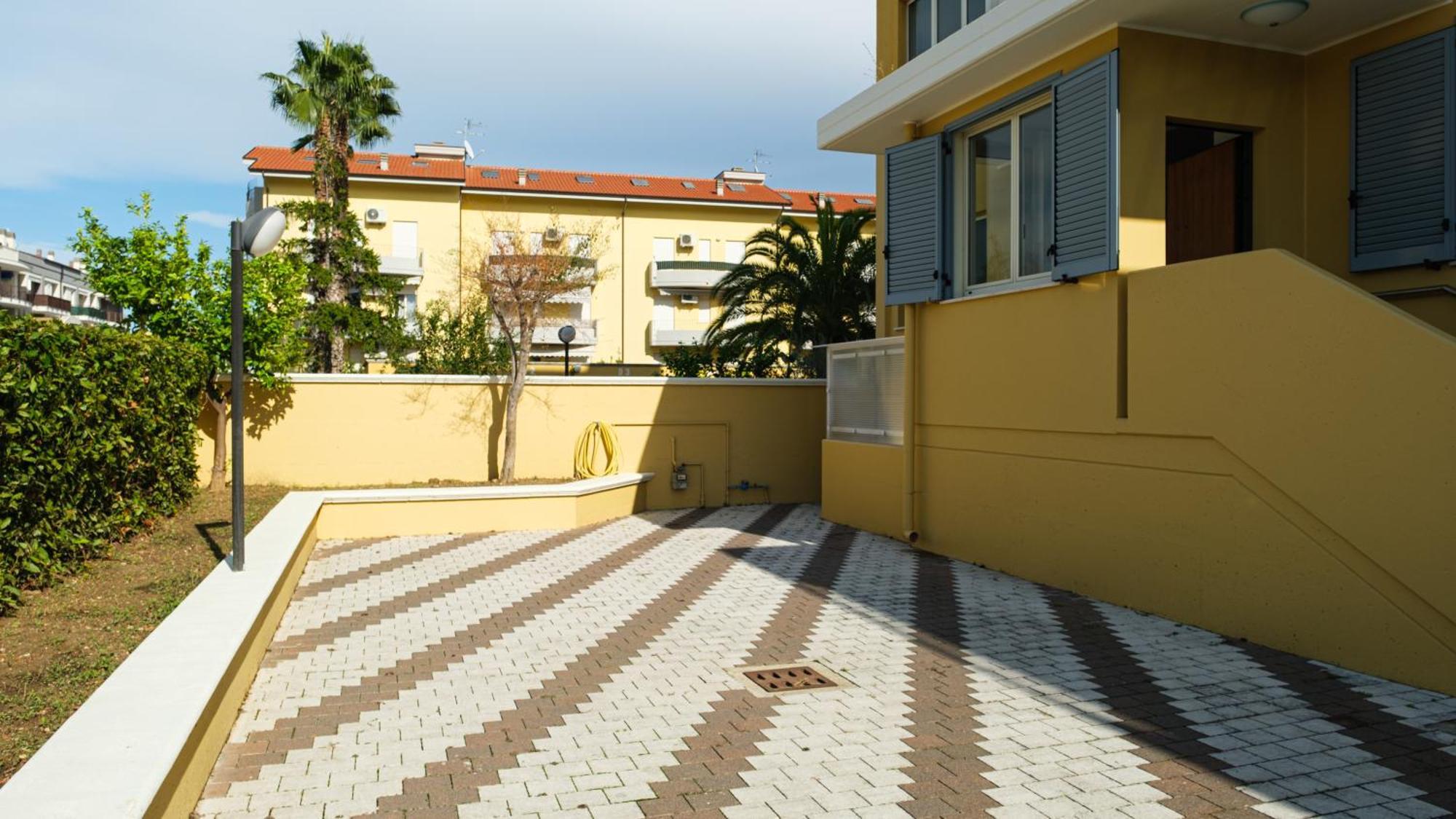 Smart And Sea Apartment Tortoreto Exterior photo
